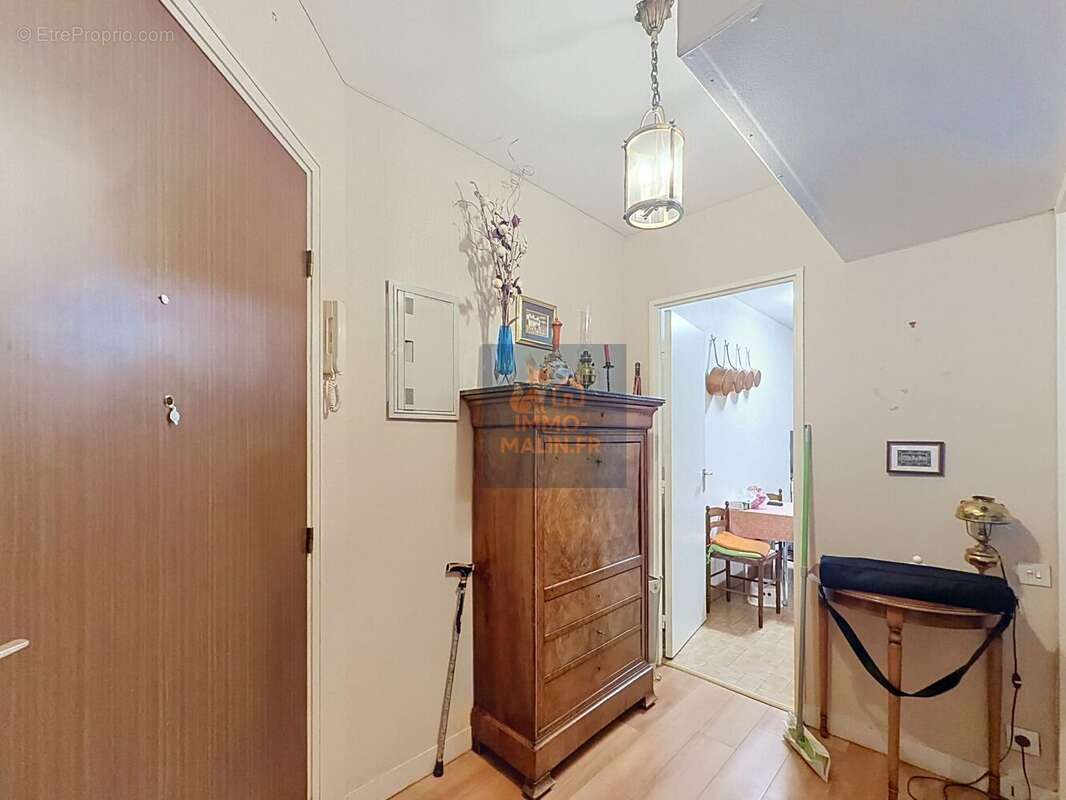 entrée - Appartement à PARIS-11E