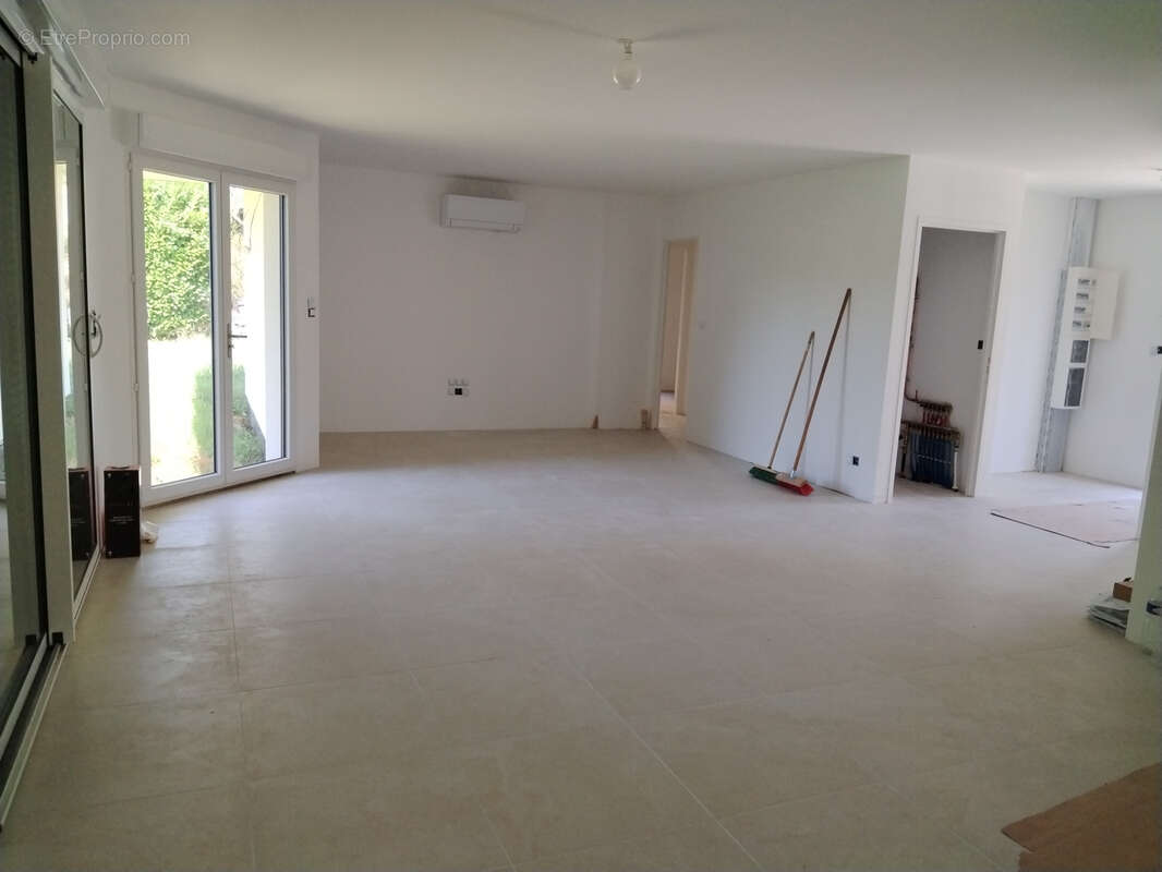 Maison à MONTPON-MENESTEROL