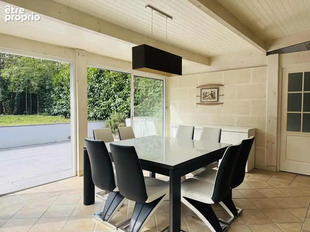 Photo Maison à Saint-Aubin-De-Medoc au prix de 465 000€