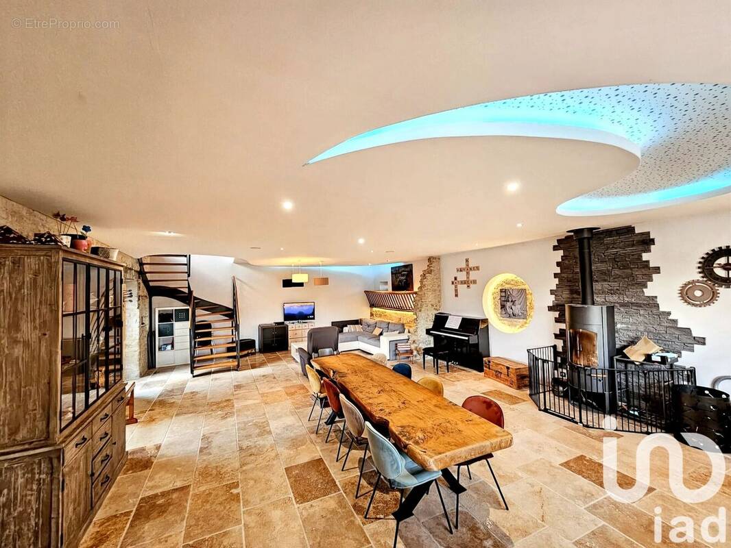 Photo 1 - Maison à VAUX-SUR-AURE