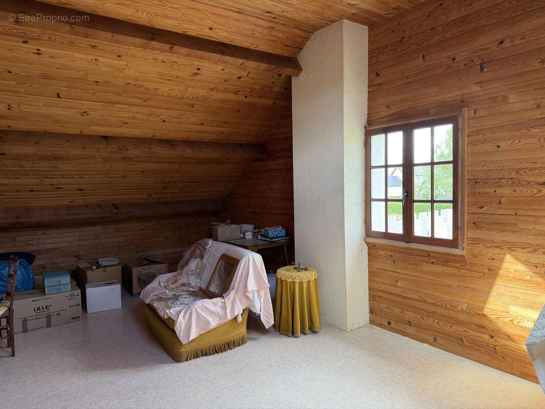 Maison à NEUVIC-ENTIER