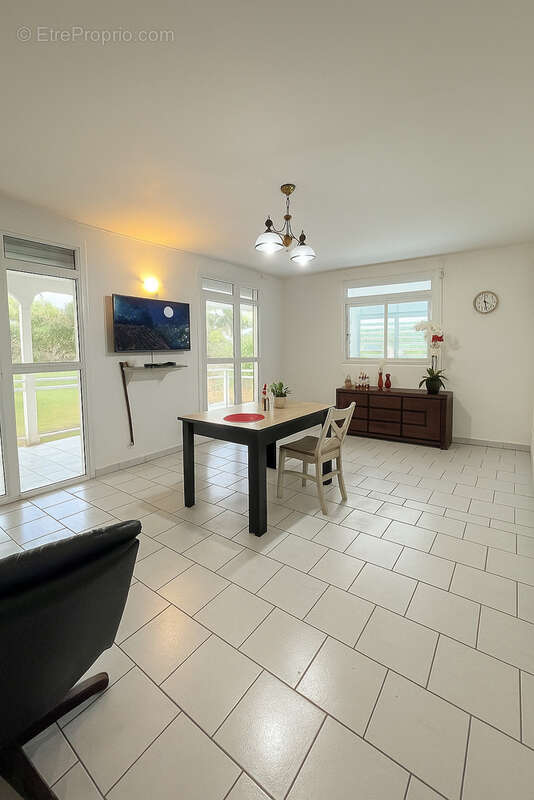 Maison à CAPESTERRE-BELLE-EAU