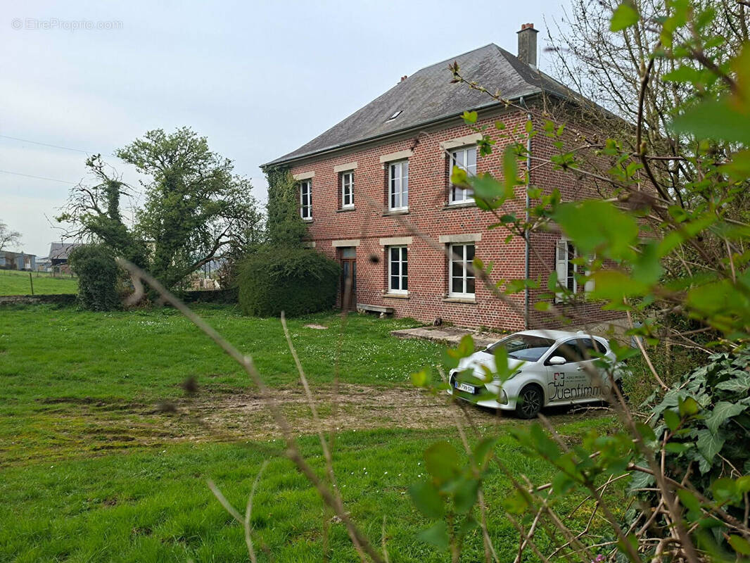 Maison à BRAYE-EN-THIERACHE