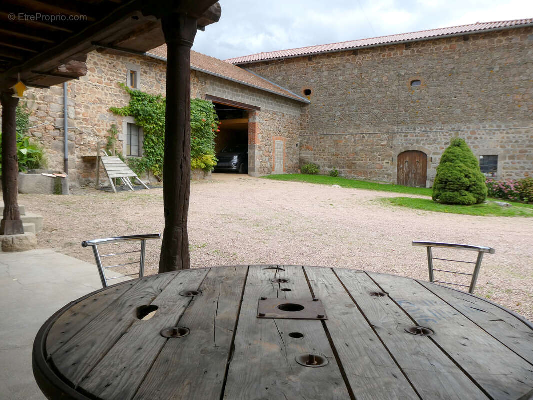 Maison à SAINT-LAURENT-DE-CHAMOUSSET