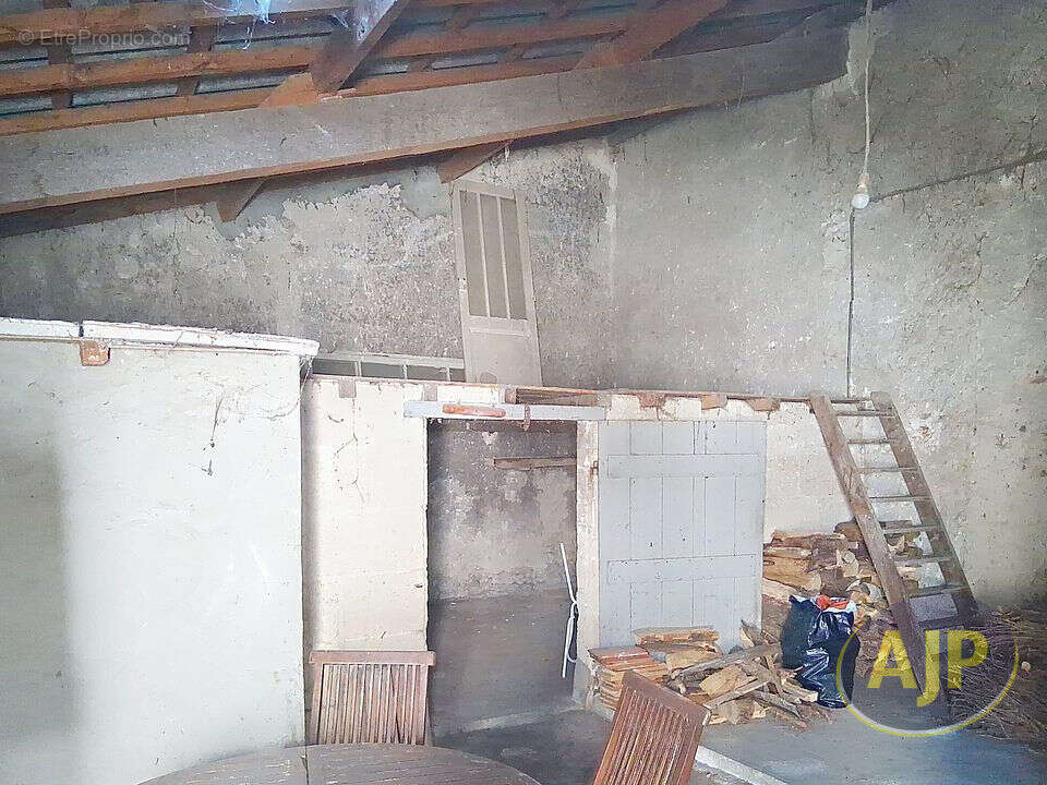 Maison  rénover à Saint Estèphe - photo 7