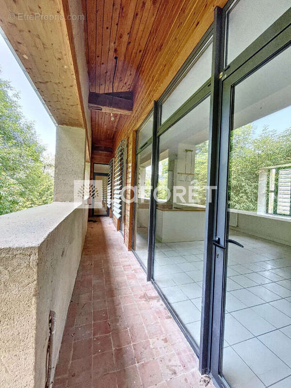 Appartement à CURIS-AU-MONT-D&#039;OR