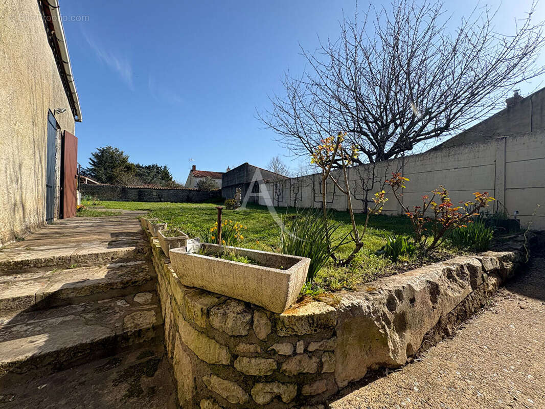 Maison à NALLIERS