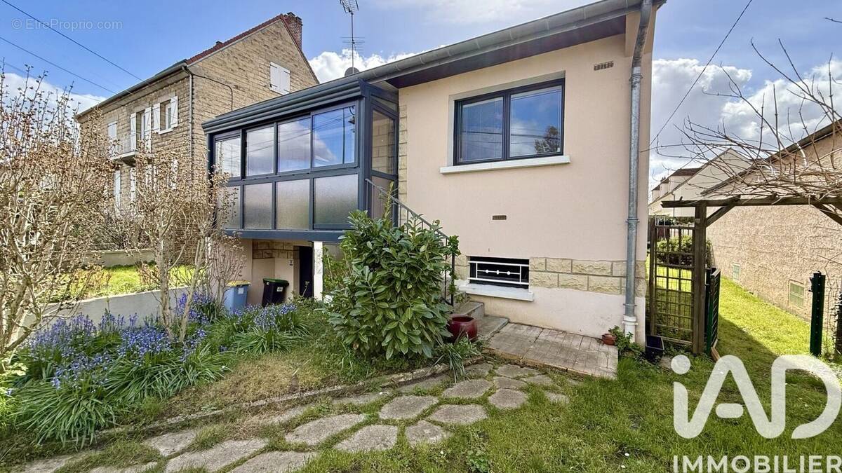 Photo 1 - Maison à L'ISLE-ADAM