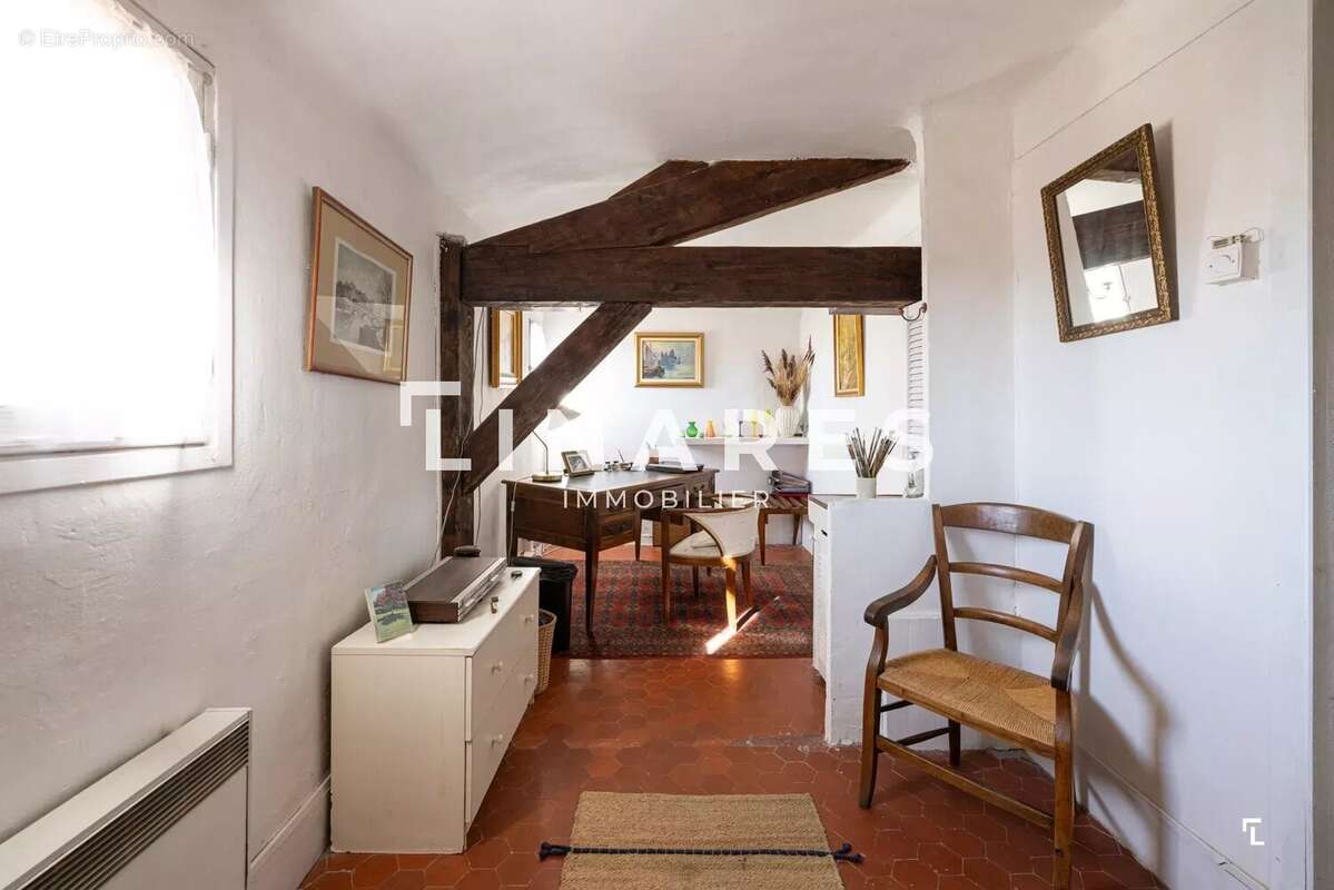 Appartement à MARSEILLE-1E