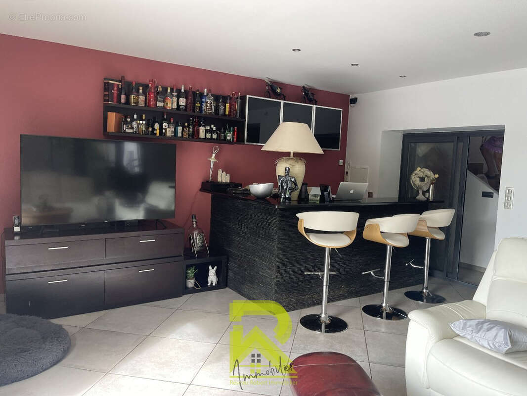 Maison à COLOMBIERS