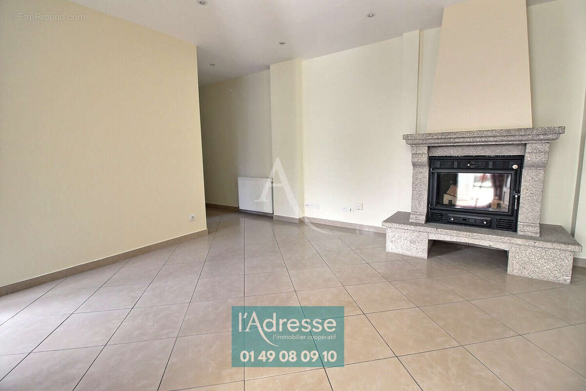 Appartement à L&#039;HAY-LES-ROSES