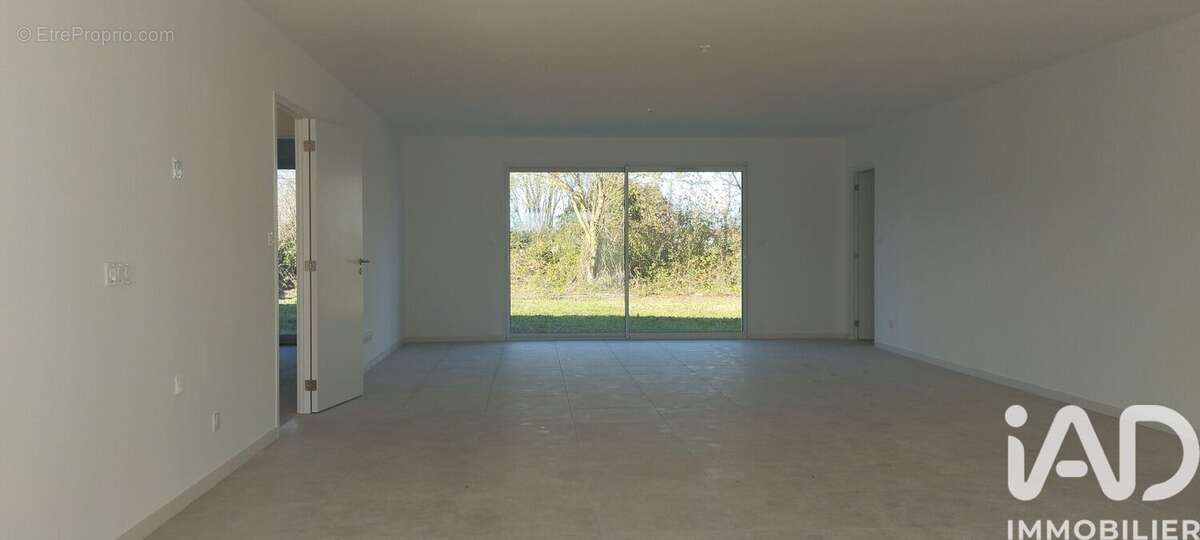 Photo 2 - Maison à ANAIS