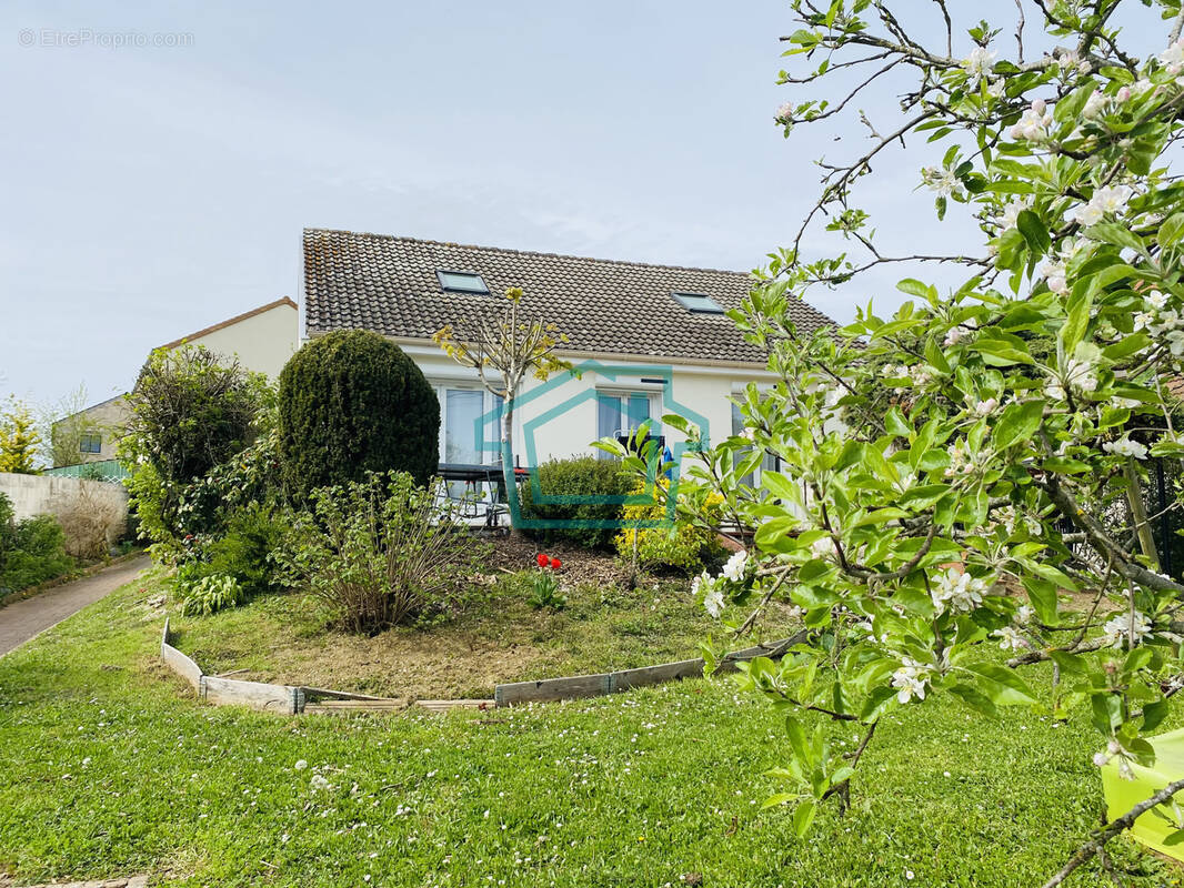 Maison à MONTFORT-L'AMAURY