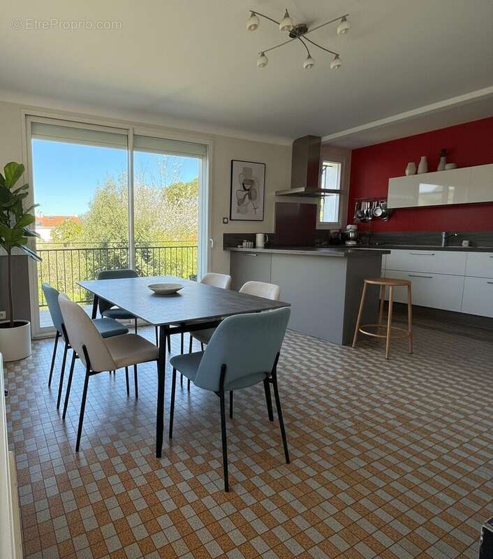 Maison 179 m² à Reze  - photo 2