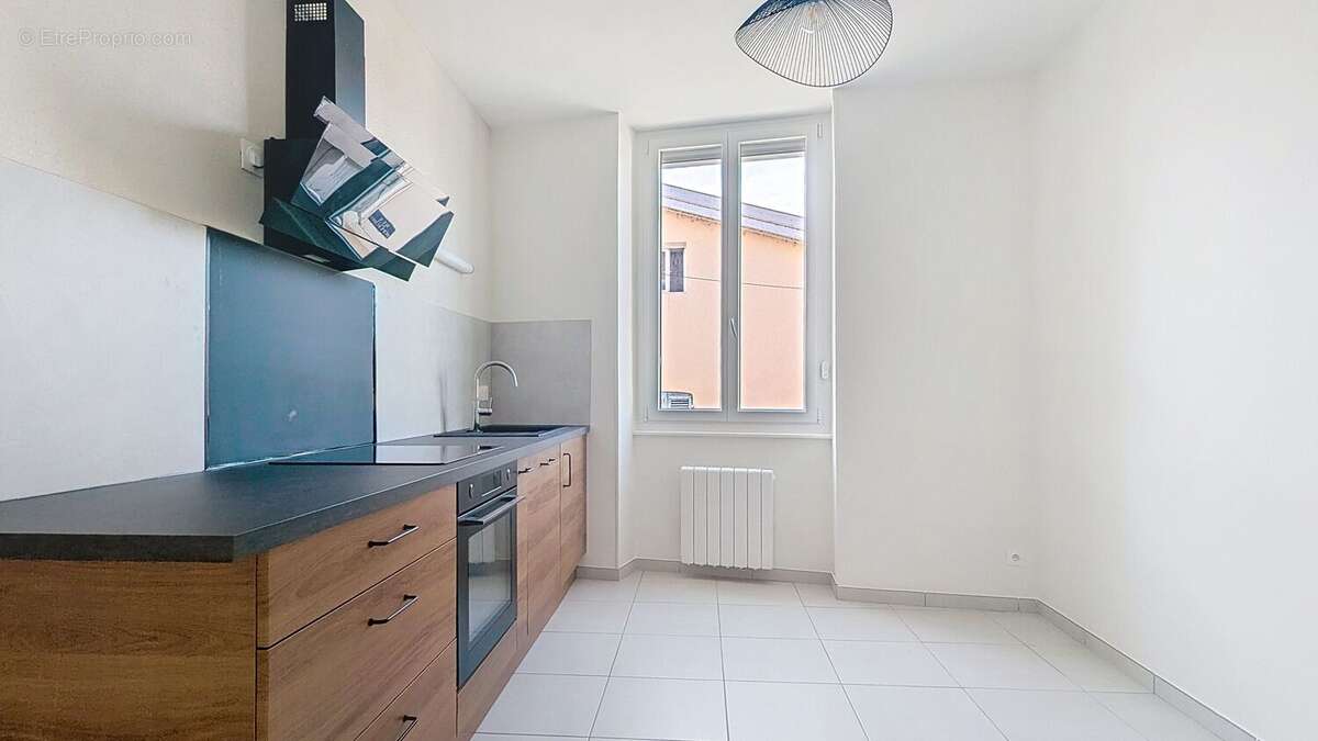 Appartement 65 m² à Pierre-Benite  - photo 50