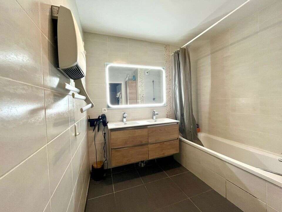 Appartement à CRANVES-SALES