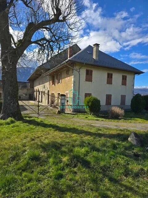 Maison à MONTMELIAN
