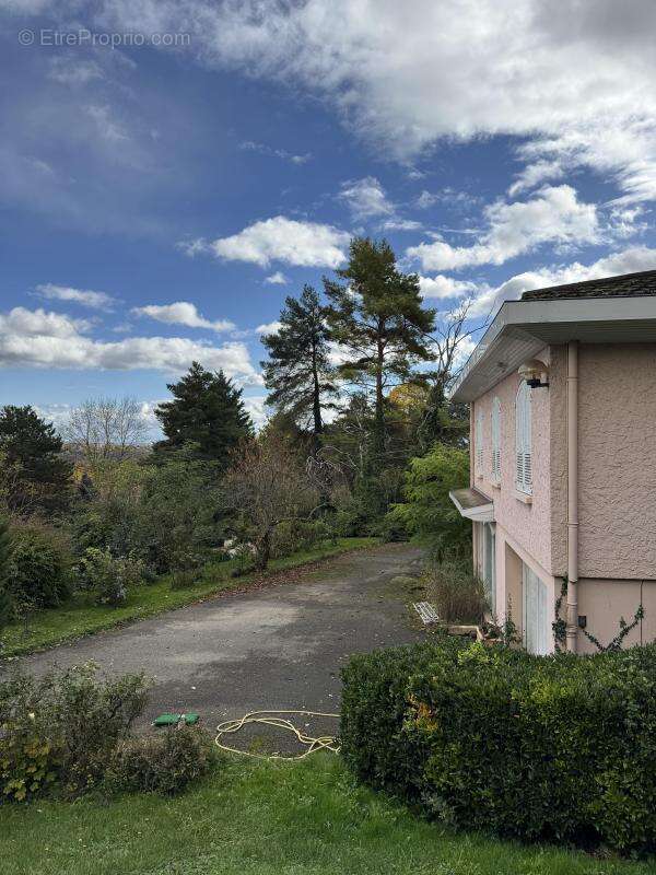 Maison à COLLONGES-AU-MONT-D&#039;OR