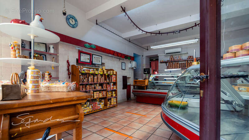 Commerce à NAVARRENX