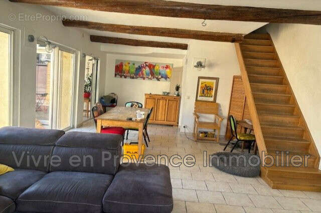 Maison à MORIERES-LES-AVIGNON