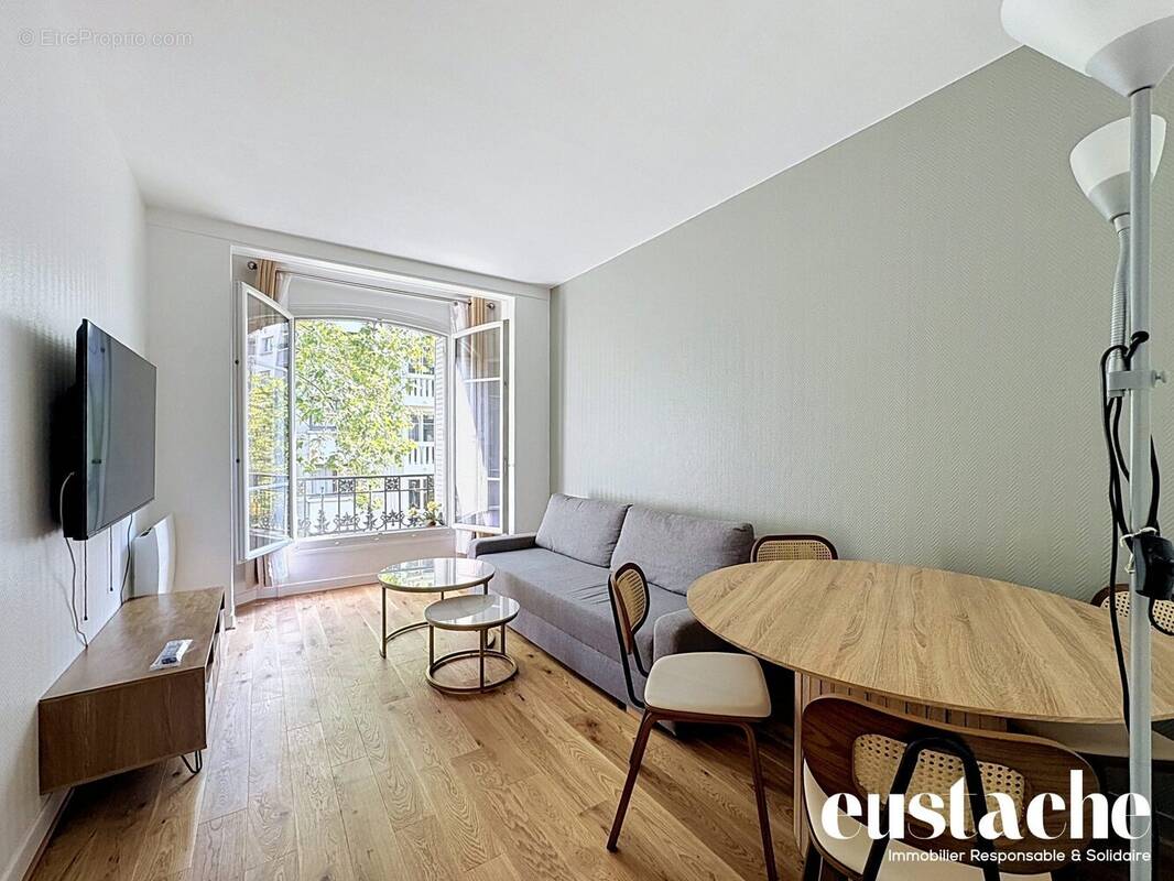 Appartement à PARIS-20E