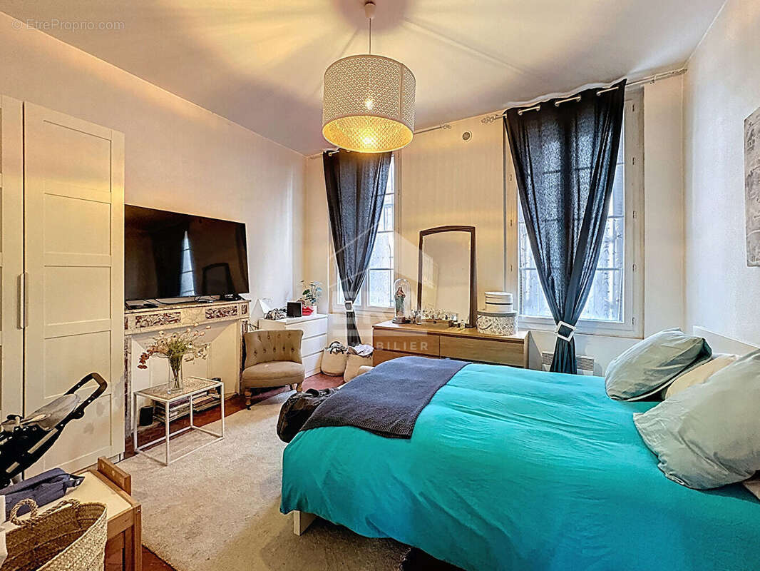 Appartement à MARSEILLE-6E