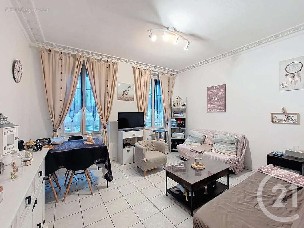 Appartement à CHARTRETTES