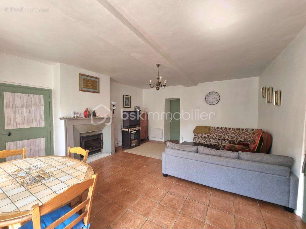 Maison de plain-pied à rénover avec jardin ! - photo 2