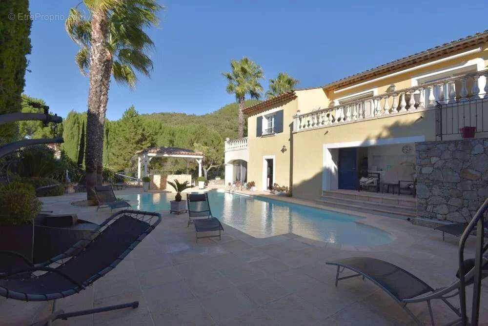 Maison à LES ADRETS-DE-L&#039;ESTEREL