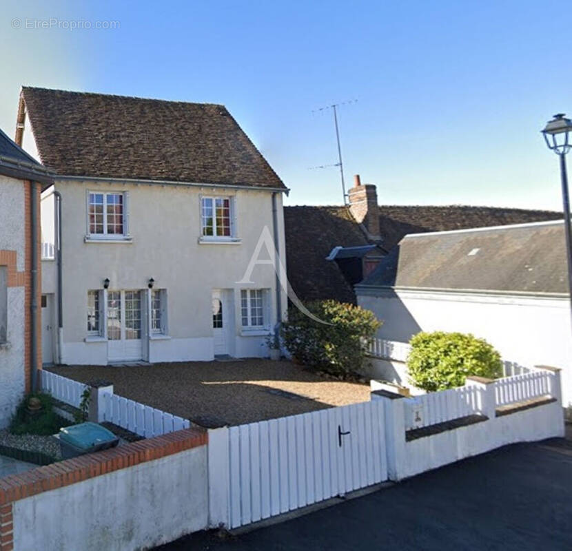 Maison à CHATEAU-RENAULT