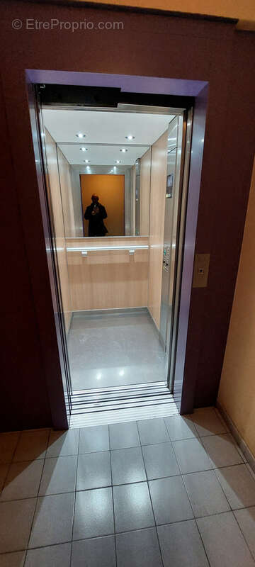 Appartement à MARSEILLE-5E