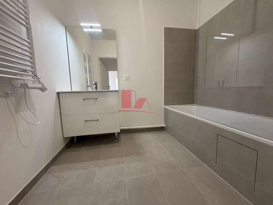 Appartement à ISSY-LES-MOULINEAUX