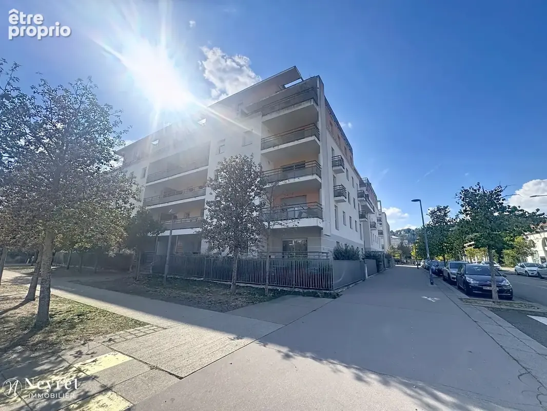 Cite du design / Carnot t3 67,10M2 terrasse GARAGE - photo 2