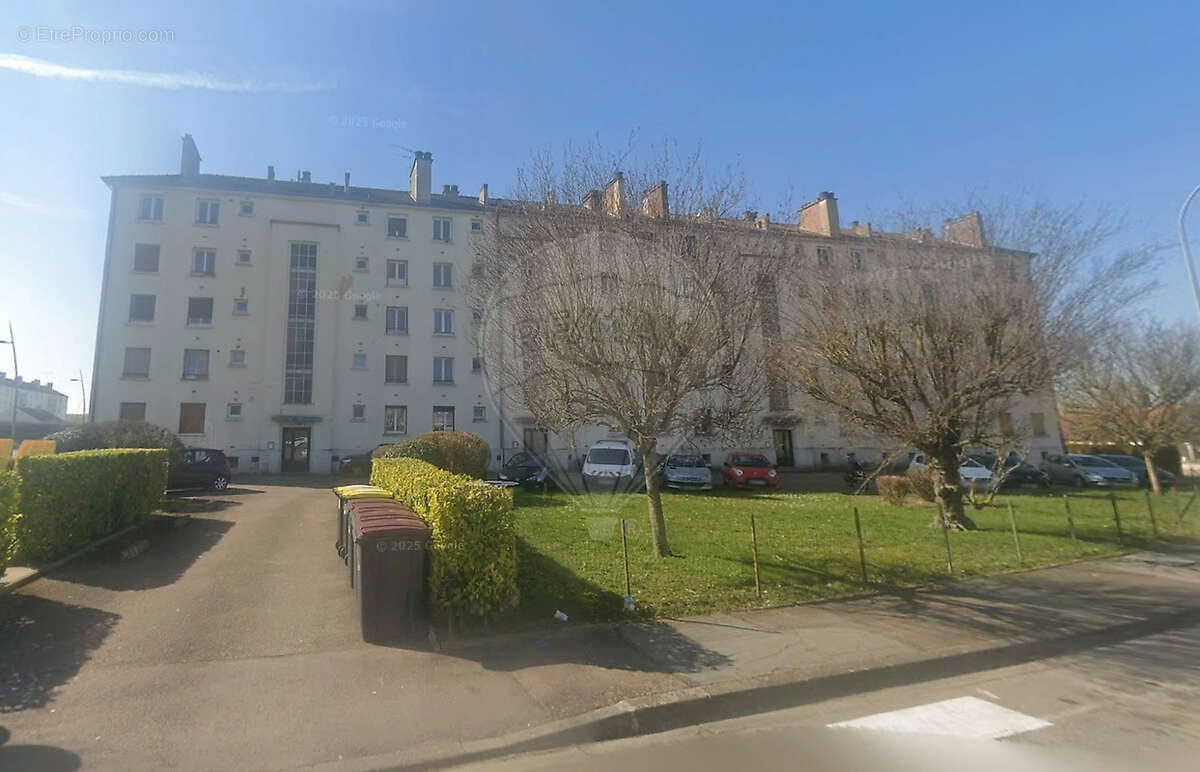 Appartement à LA CHAPELLE-SAINT-LUC