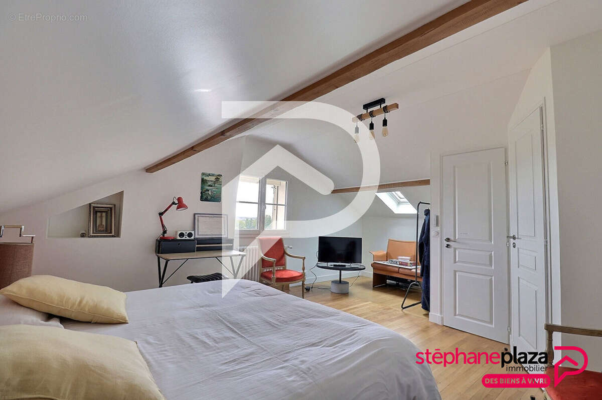 Maison à MAISONS-LAFFITTE