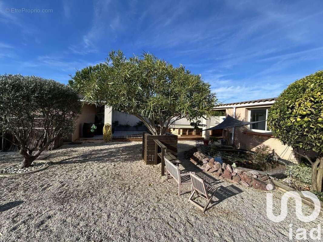 Photo 3 - Maison à AZILLE