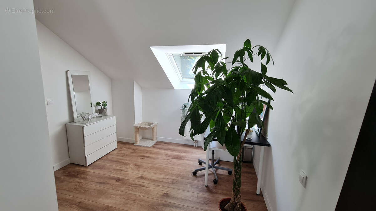 Maison à GOMETZ-LE-CHATEL