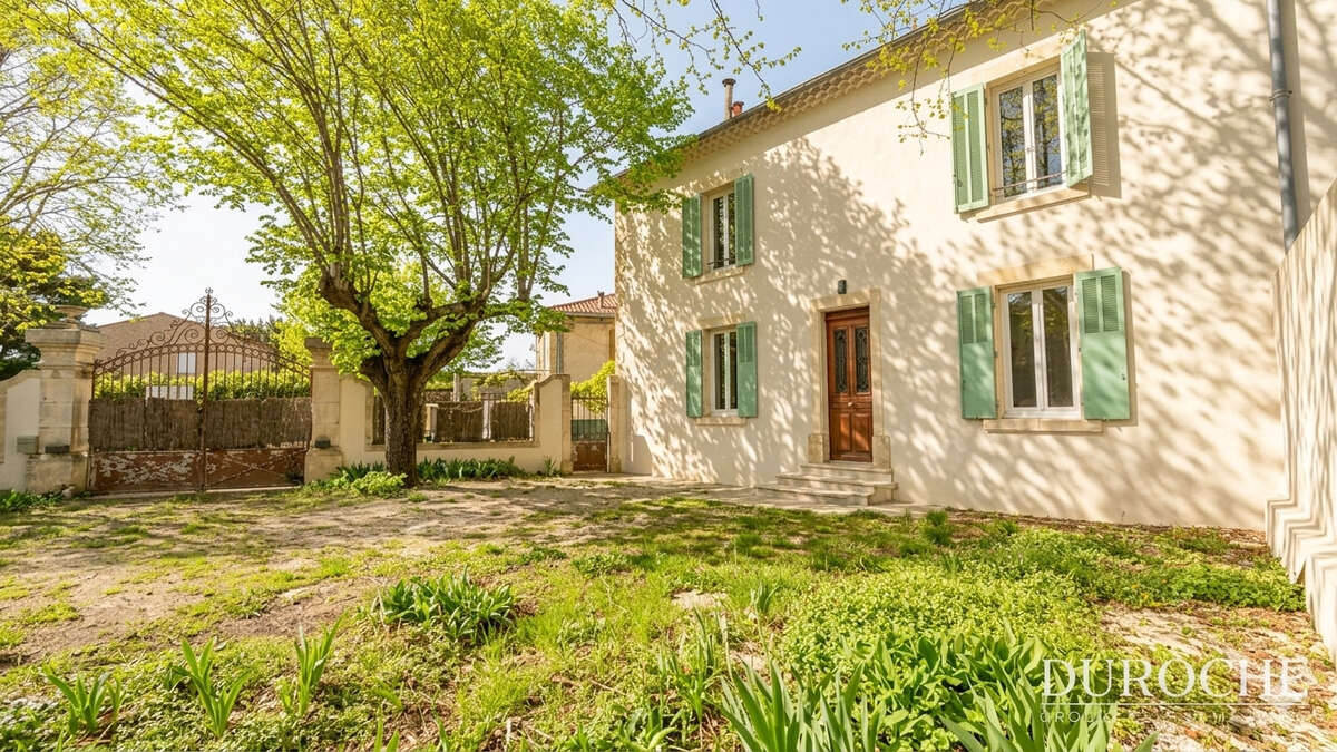 Maison à CAMARET-SUR-AIGUES