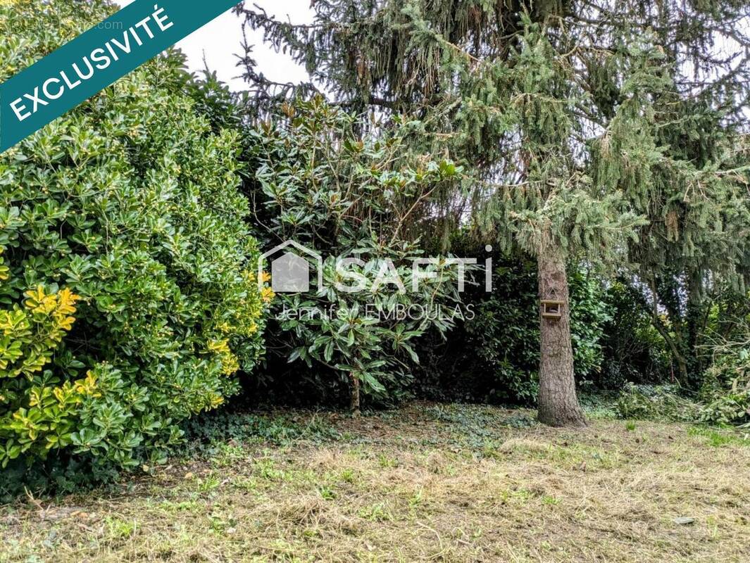 Photo 1 - Terrain à CASTRES-GIRONDE