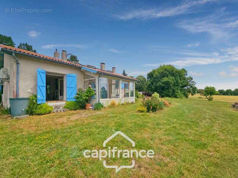 Maison à CASTELCULIER