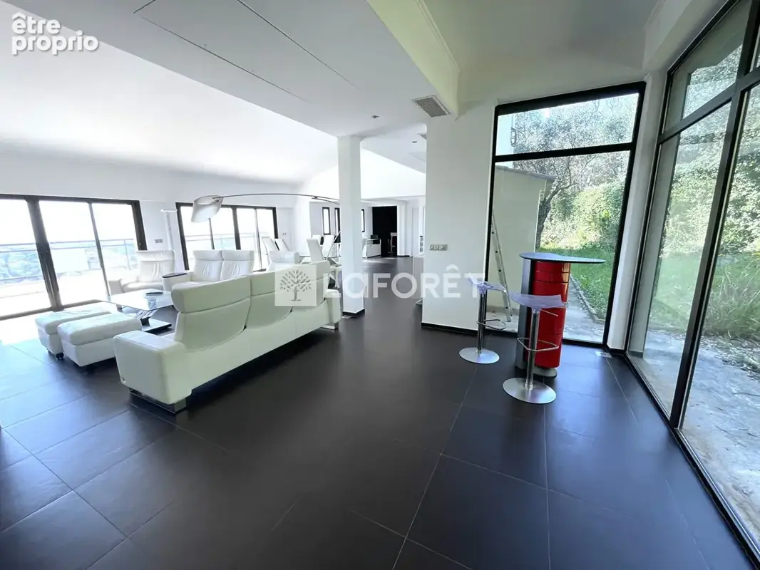 Villa La Gaude 7 pièce(s) 300 m2 - photo 3
