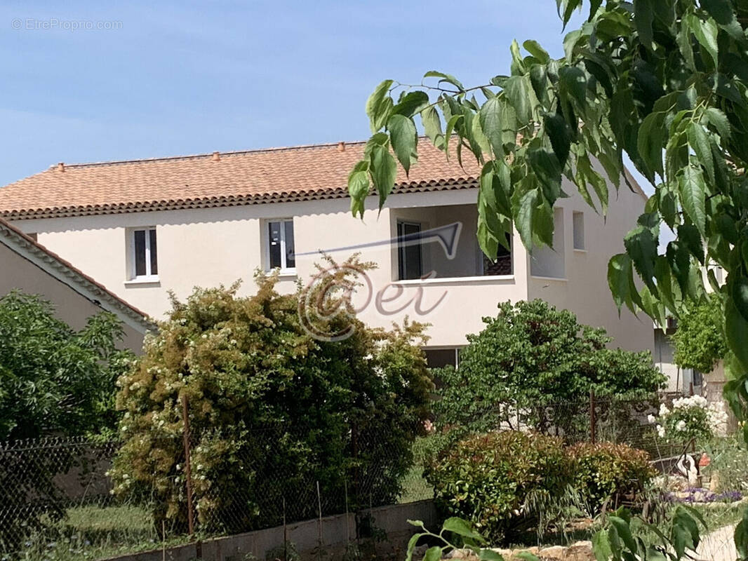 Appartement à SAINT-MAXIMIN-LA-SAINTE-BAUME