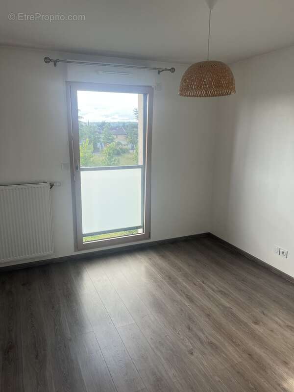 Appartement à MEYZIEU