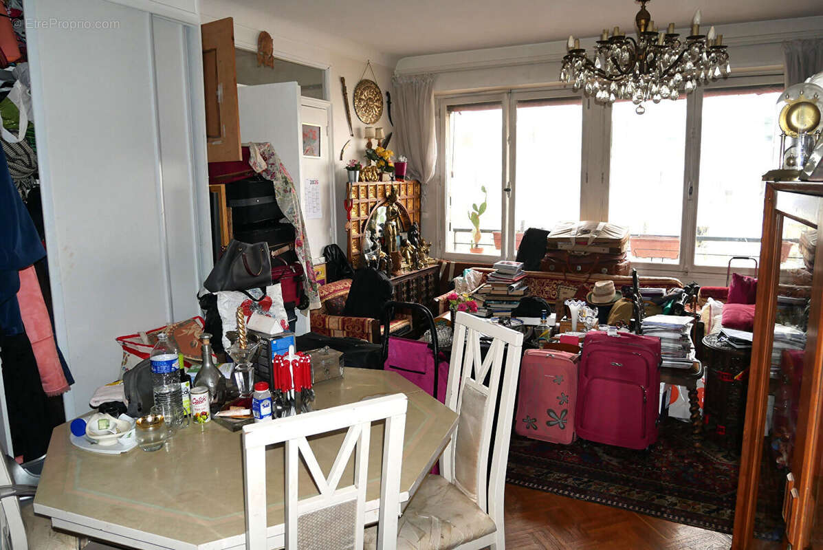 16è 3p en étage élevé avec 2 chambres + Cave - photo 2