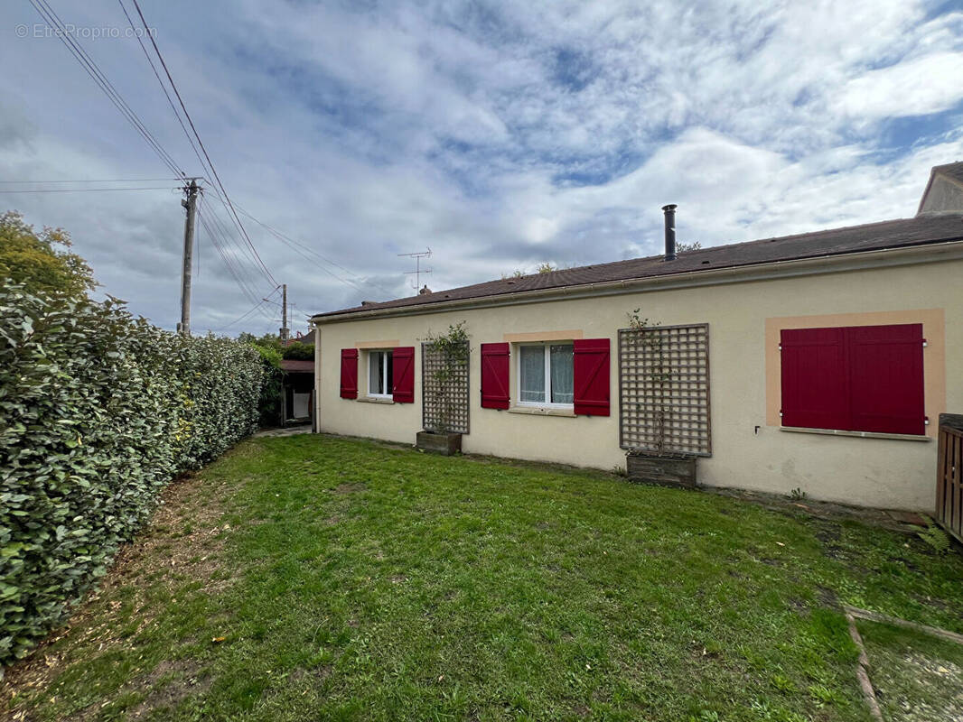 Maison à POIGNY-LA-FORET