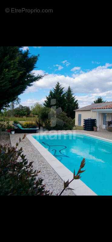 Maison à SAINT-PIERRE-DE-MONS