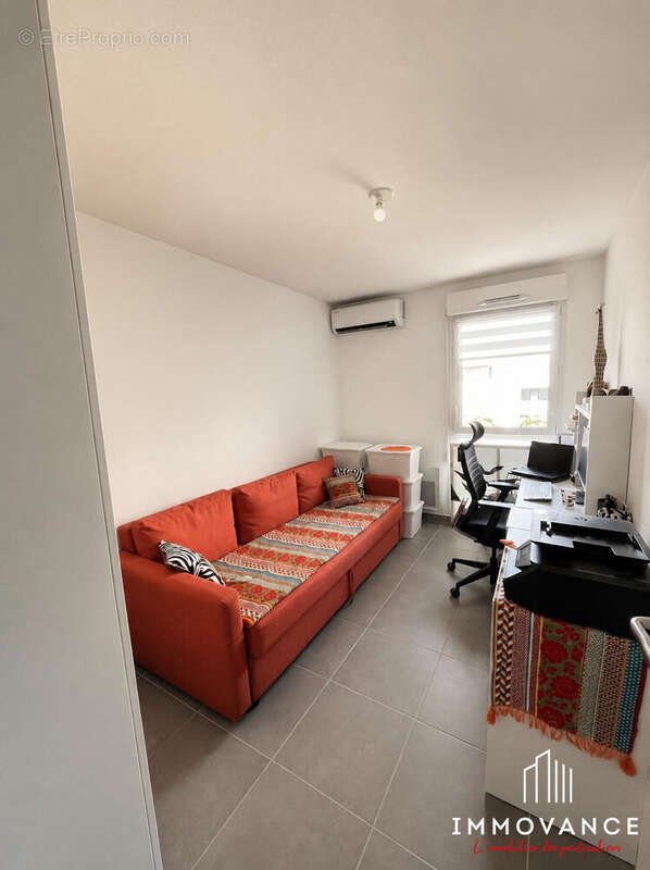 Appartement 68 m² à Saint-Bres  - photo 5