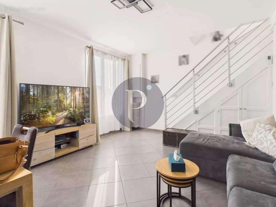 Maison à SAVIGNY-SUR-ORGE