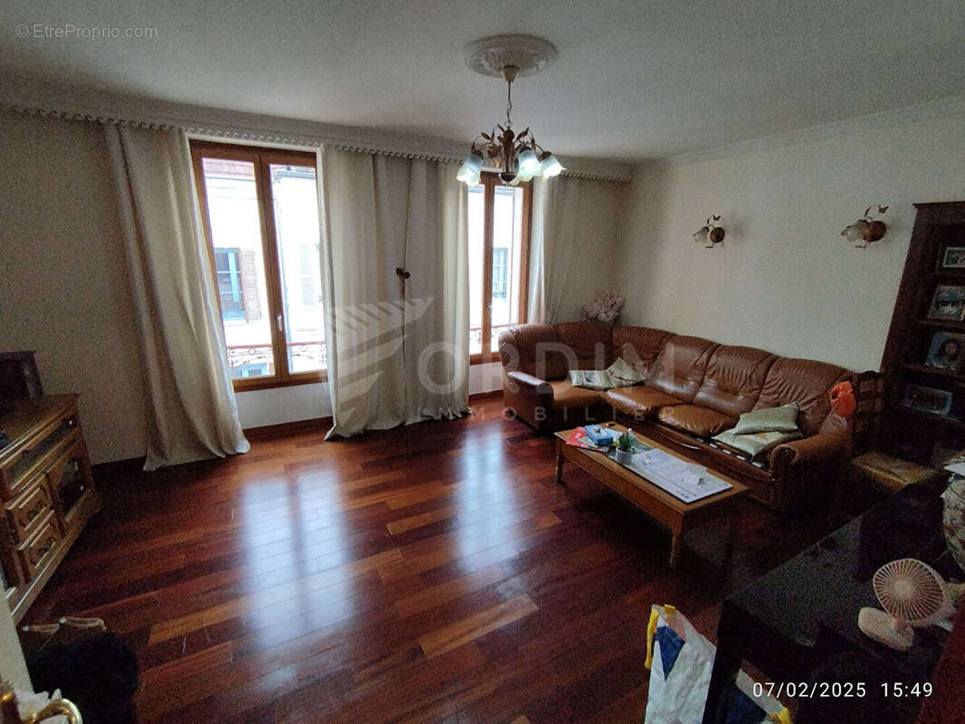 Maison de Ville Charmante au Coeur du Centre Historique d'Auxerre (89) pour 186m² - photo 3