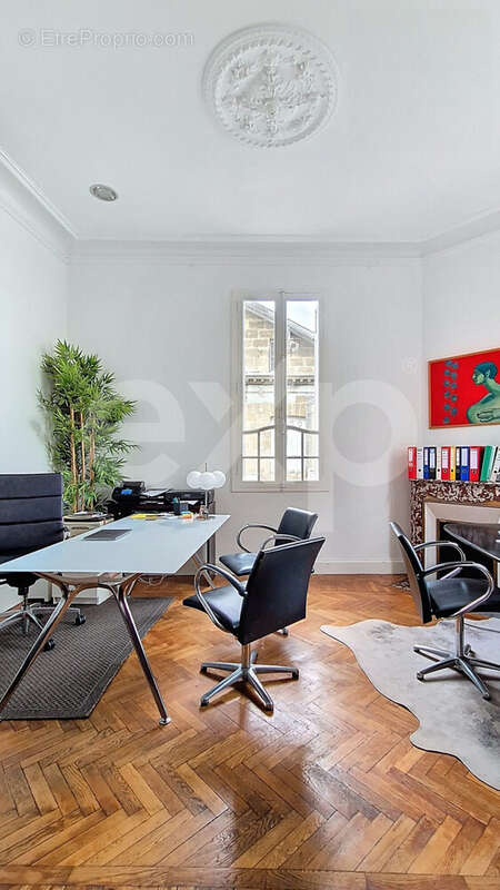 Bureau 2 en RDC - Maison à BORDEAUX